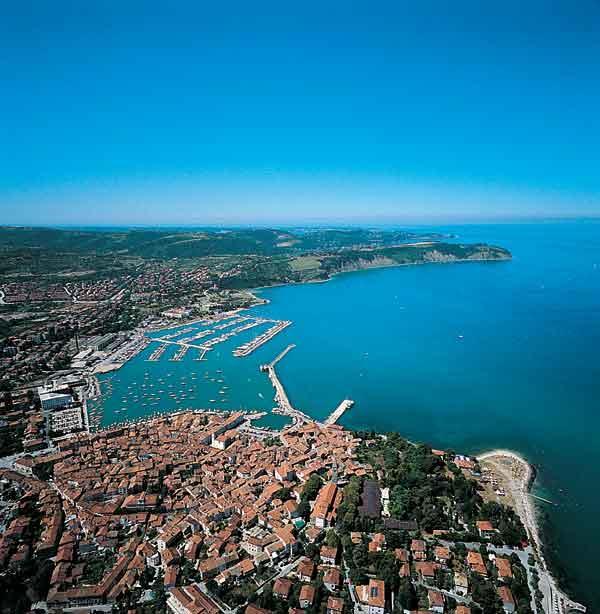 Apartment Vladka Izola Bagian luar foto